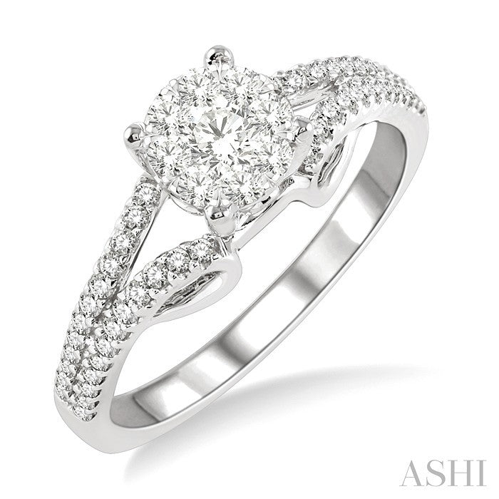 1/2 Ctw Round Cut Diamond Lovebright Engagement Ring in 14K White Gold