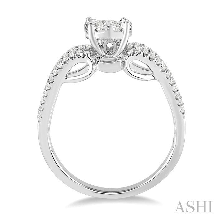 1/2 Ctw Round Cut Diamond Lovebright Engagement Ring in 14K White Gold
