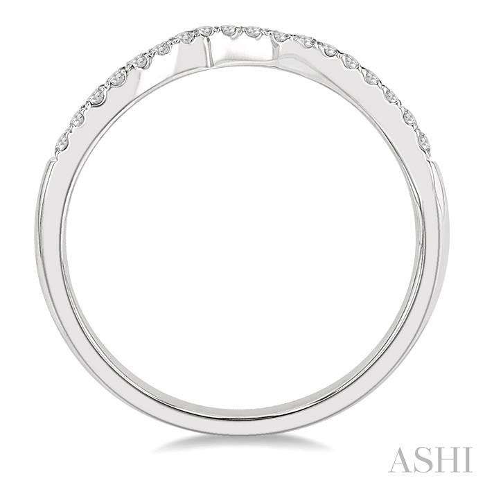 1/6 Ctw Arched Chevron Round Cut Diamond Wedding Band in 14K White Gold