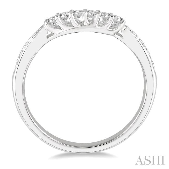 1/3 Ctw Straight Row Round Cut Diamond Wedding Band in 14K White Gold