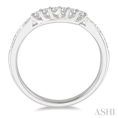 1/3 Ctw Straight Row Round Cut Diamond Wedding Band in 14K White Gold