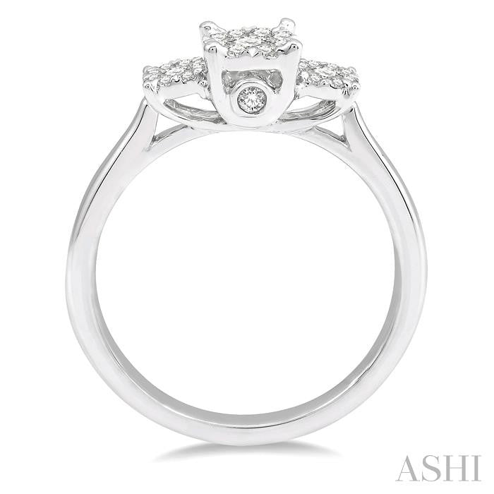 1/3 Ctw Triple Circular Head Lovebright Round Cut Diamond Ring in 14K White Gold