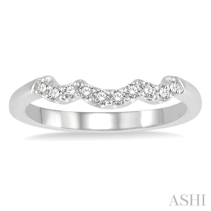 1/5 Ctw Waves Center Round Cut Diamond Wedding Band in 14K White Gold