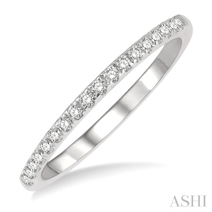 1/6 Ctw Round Cut Diamond Wedding Band in 14K White Gold