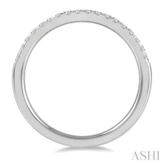 1/6 Ctw Round Cut Diamond Wedding Band in 14K White Gold