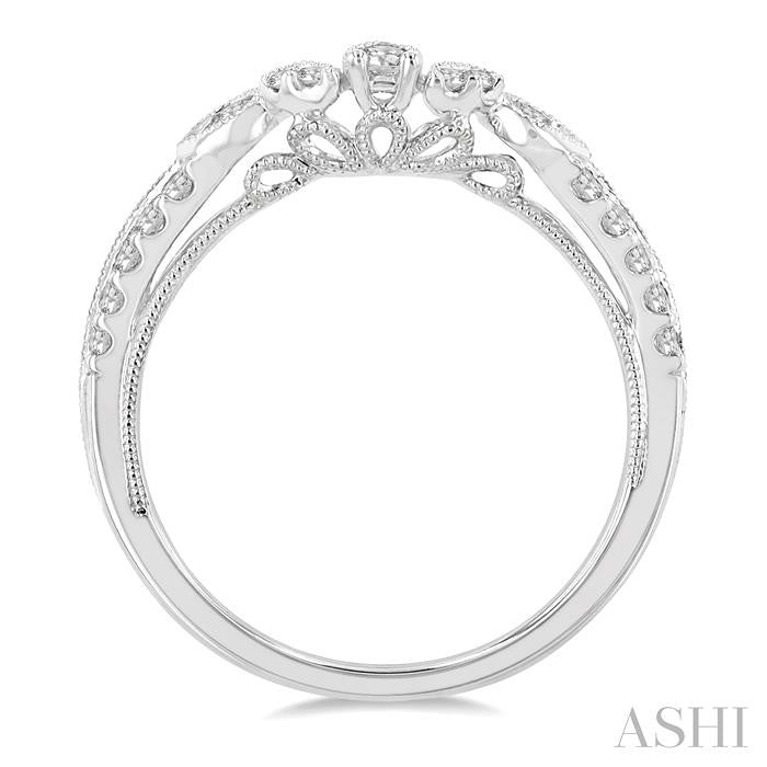 1/4 Ctw Carved Curve Round Cut Diamond Wedding Band in 14K White Gold