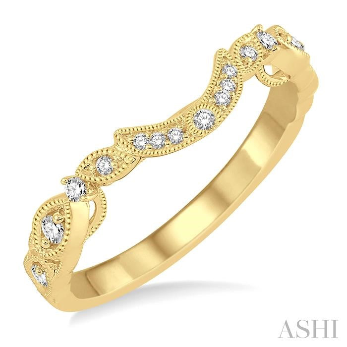 1/10 Ctw Round Cut Diamond Wedding Band in 14K Yellow Gold