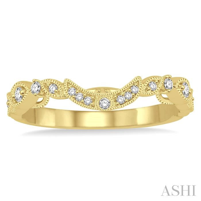 1/10 Ctw Round Cut Diamond Wedding Band in 14K Yellow Gold