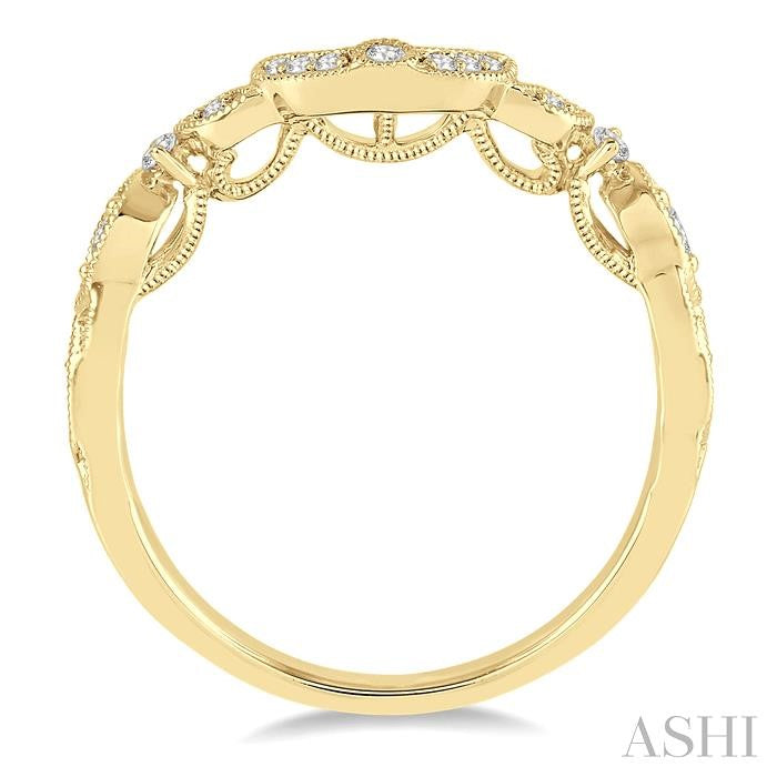 1/10 Ctw Round Cut Diamond Wedding Band in 14K Yellow Gold