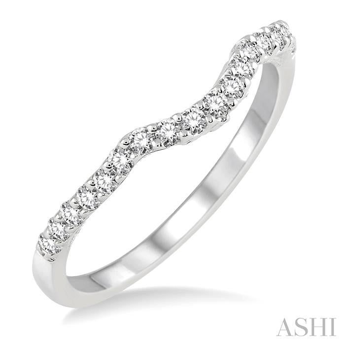 1/4 Ctw Arched Round Cut Diamond Wedding Band in 14K White Gold