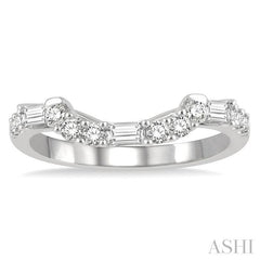 1/2 Ctw Curved Baguette and Round Cut Diamond Wedding Band in 14K White Gold