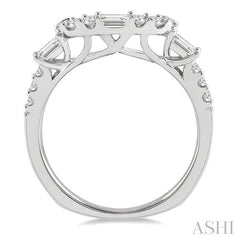 1/2 Ctw Curved Baguette and Round Cut Diamond Wedding Band in 14K White Gold