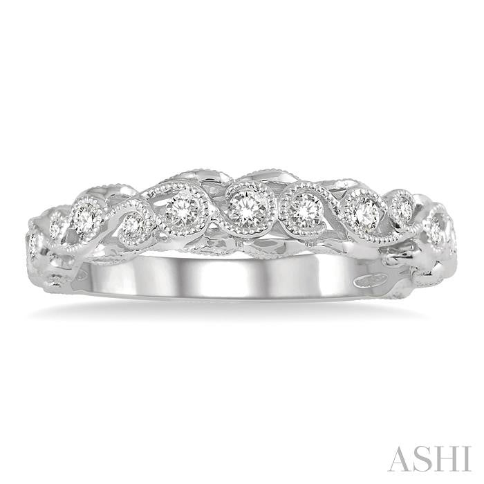 1/4 Ctw Round Cut Diamond Wedding Band in 14K White Gold