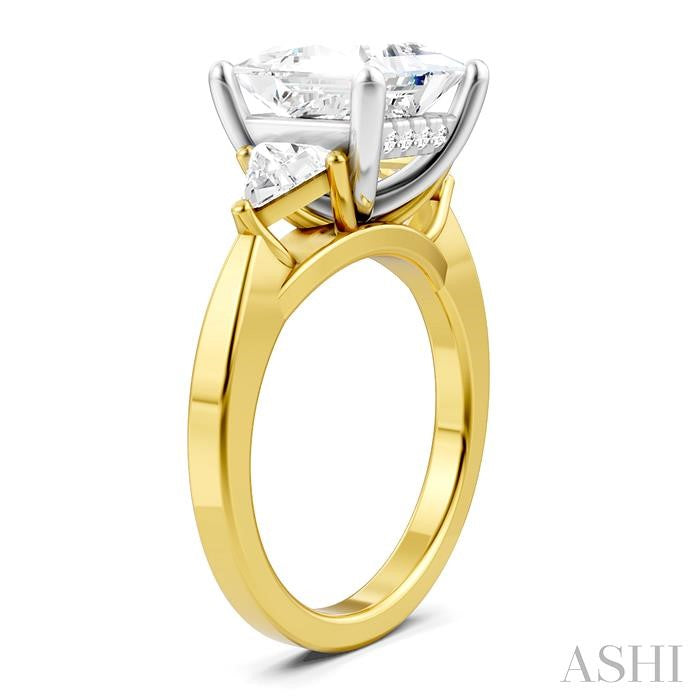 1/2 Ctw Princess Shape Trillion Cut & Round Cut Diamond Semi-Mount Engagement Ring in 14K Yellow and White Gold