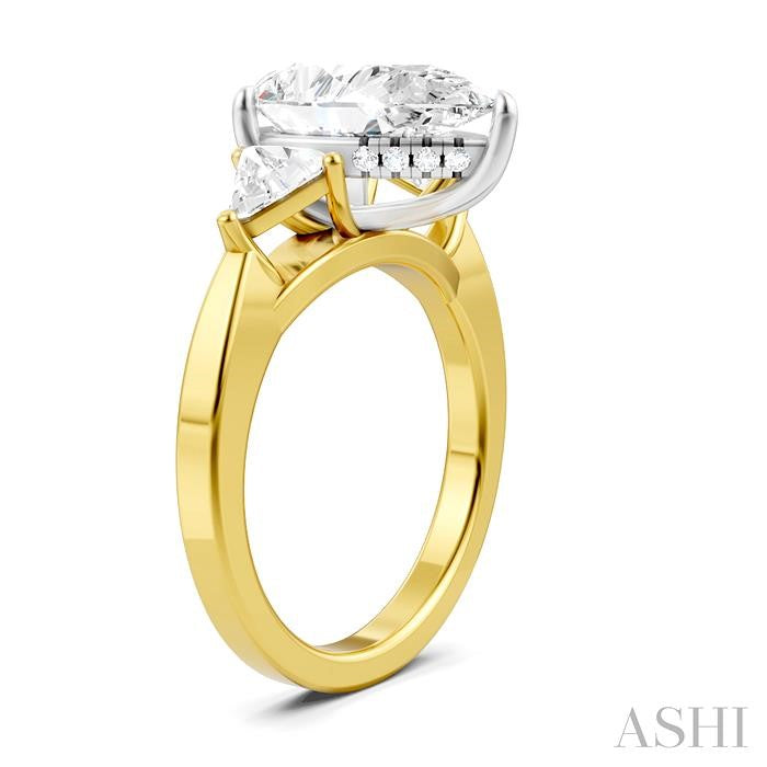 1/2 Ctw Pear Shape Trillion Cut & Round Cut Diamond Semi-Mount Engagement Ring in 14K Yellow and White Gold