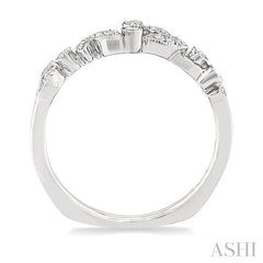 1/6 Ctw Round Cut Diamond Wedding Band in 14K White Gold