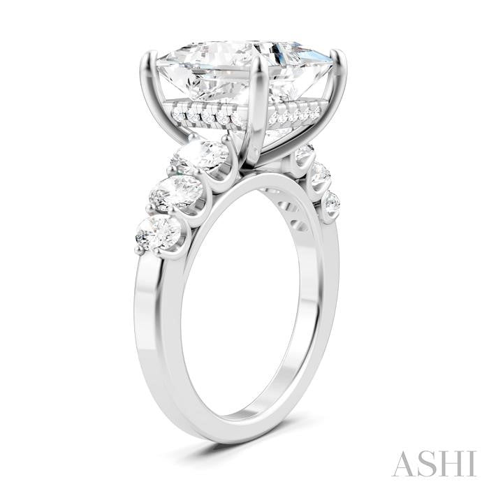1 1/4 Ctw Princess Shape Oval and Round Cut Diamond Semi-Mount Engagement Ring in 14K White Gold