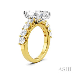 1 1/3 Ctw Marquise Shape Round Cut Diamond Semi-Mount Engagement Ring in 14K Yellow and White Gold