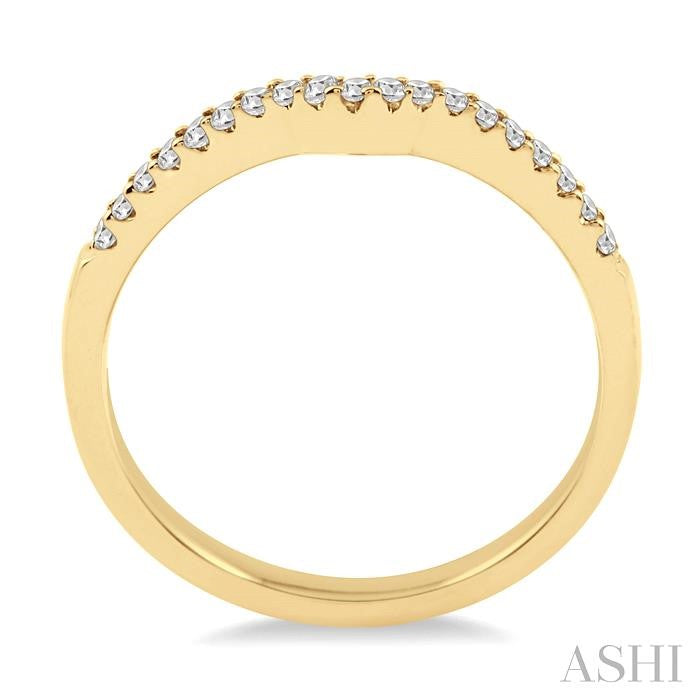 1/6 Ctw Round Cut Diamond Wedding Band in 14K Yellow Gold