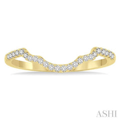 1/10 Ctw Round Cut Diamond Wedding Band in 14K Yellow Gold