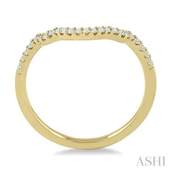 1/10 Ctw Round Cut Diamond Wedding Band in 14K Yellow Gold