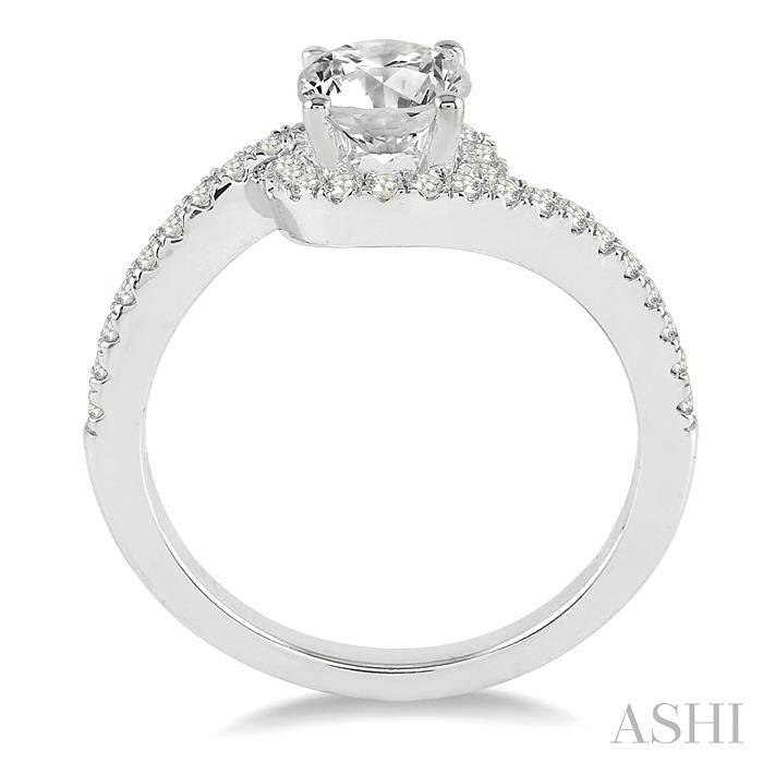 3/4 Ctw Diamond Engagement Ring with 3/8 Ct Round Cut Center Stone in 14K White Gold