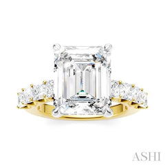1 1/3 Ctw Emerald Shape Princess and Round Cut Diamond Semi-Mount Engagement Ring in 14K Yellow and White Gold