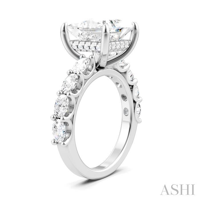1 1/3 Ctw Princess Shape Oval and Round Cut Diamond Semi-Mount Engagement Ring in 14K White Gold