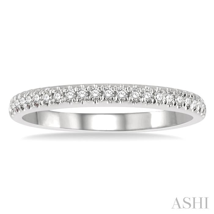1/6 Ctw Classic Round Cut Diamond Wedding Band in 14K White Gold