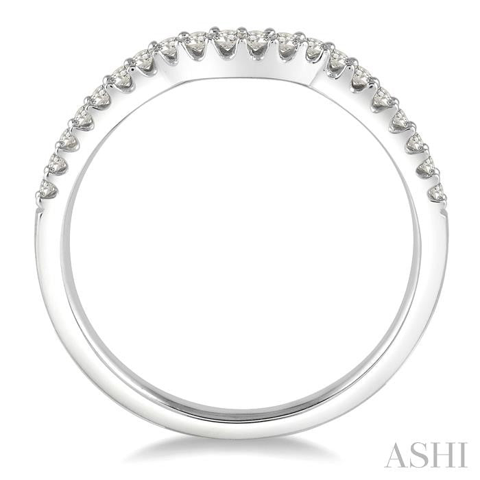 1/5 Ctw Curved Center Round Cut Diamond Wedding Band in 14K White Gold