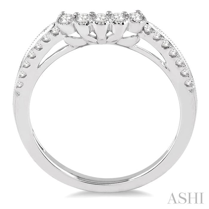 1/3 Ctw Round Cut Diamond Wedding Band in 14K White Gold