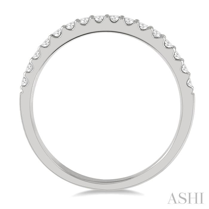 1/4 Ctw Round Cut Diamond Wedding Band in 14K White Gold