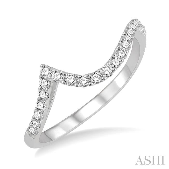1/5 Ctw Inverted Chevron Deep Curve Round Cut Diamond Wedding Band in 14K White Gold