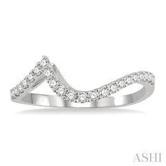 1/5 Ctw Inverted Chevron Deep Curve Round Cut Diamond Wedding Band in 14K White Gold