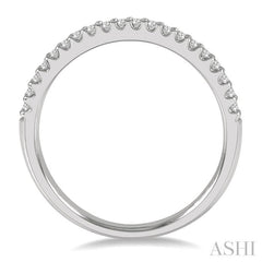 1/5 Ctw Round Cut Diamond Wedding Band in 14K White Gold