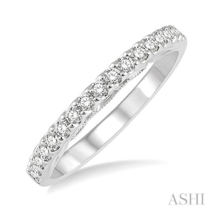 1/3 Ctw Round Cut Diamond Wedding Band in 14K White Gold