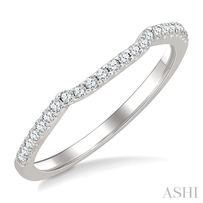 1/6 Ctw Arched Center Pave Set Round Cut Diamond Wedding Band in 14K White Gold