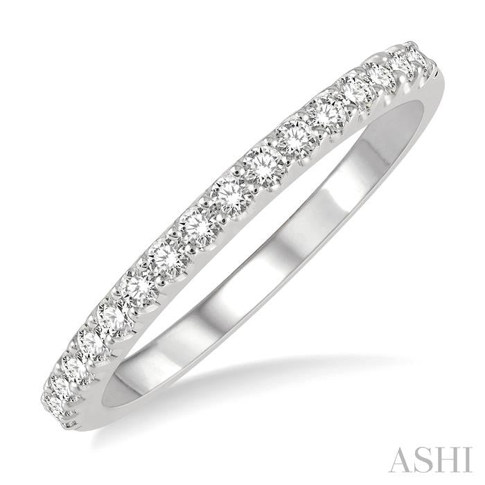 1/3 Ctw Round Cut Diamond Wedding Band in 14K White Gold