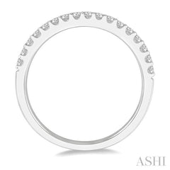 1/3 Ctw Round Cut Diamond Wedding Band in 14K White Gold