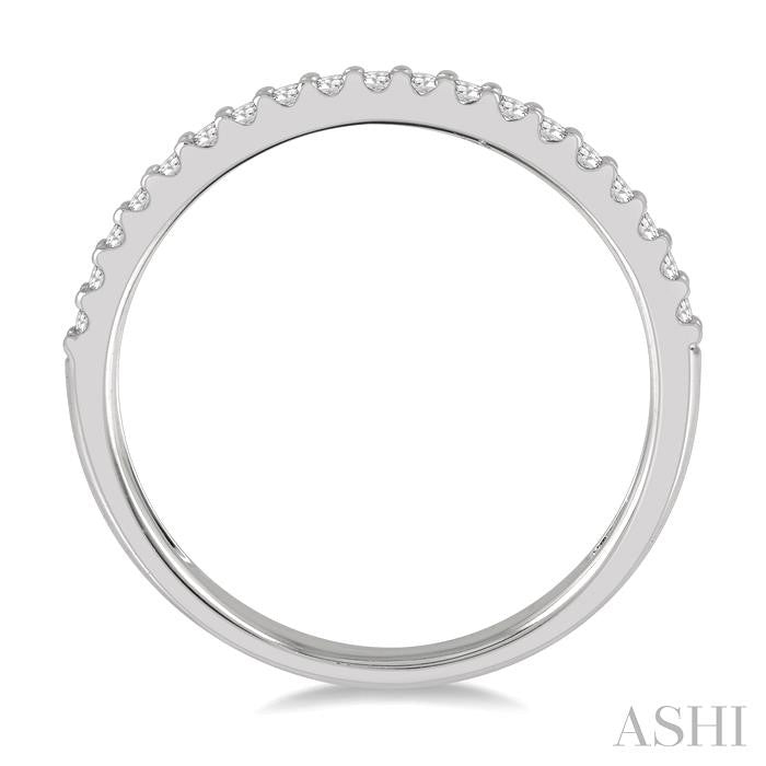 1/5 Ctw Round Cut Diamond Wedding Band in 14K White Gold