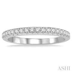1/4 Ctw Round Cut Diamond Wedding Band in 14K White Gold
