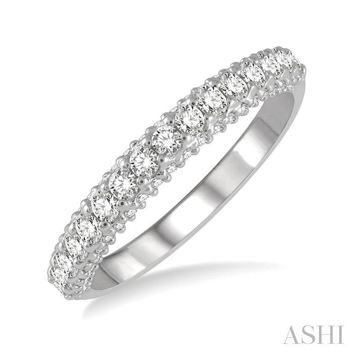 1/2 Ctw Round Cut Diamond Wedding Band in 14K White Gold