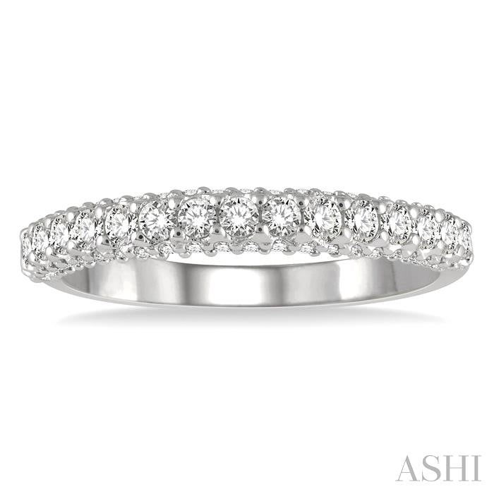 1/2 Ctw Round Cut Diamond Wedding Band in 14K White Gold