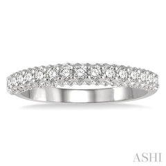 1/2 Ctw Round Cut Diamond Wedding Band in 14K White Gold