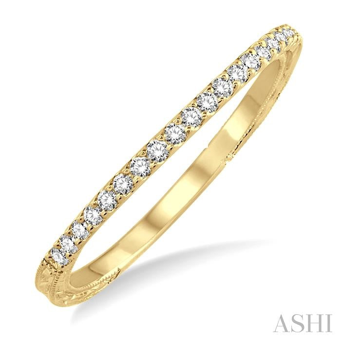 1/6 Ctw Round Cut Diamond Wedding Band in 14K Yellow Gold