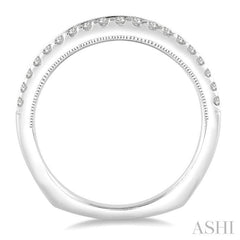 1/4 Ctw Round Cut Diamond Wedding Band in 14K White Gold
