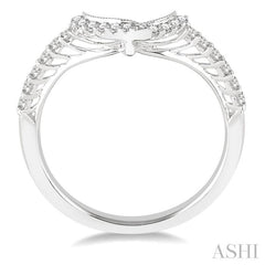 1/4 Ctw Round Cut Diamond Wedding Band in 14K White Gold