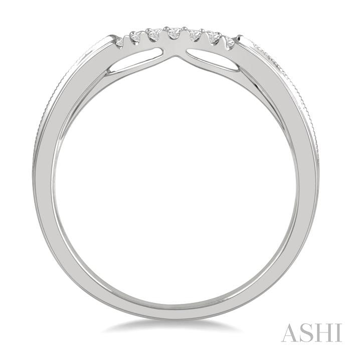 1/20 Ctw Arched Center Round Cut Diamond Wedding Band in 14K White Gold
