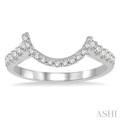 1/4 Ctw Crescent Shape Center Round Cut Diamond Wedding Band in 14K White Gold