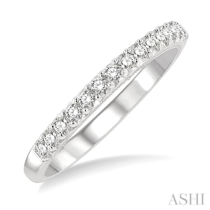 1/4 Ctw Round Cut Diamond Wedding Band in 14K White Gold